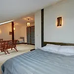 Aerohotel Bed and Breakfast