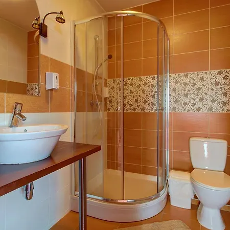 Aerohotel לינה וארוחת בוקר 3*