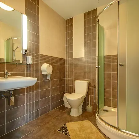 לינה וארוחת בוקר Aerohotel וילנה