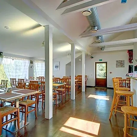 לינה וארוחת בוקר Aerohotel 3*
