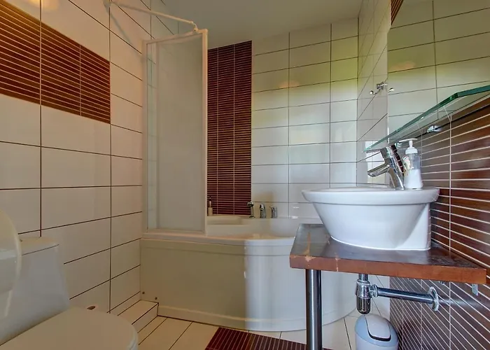 Aerohotel Bed & Breakfast 3*